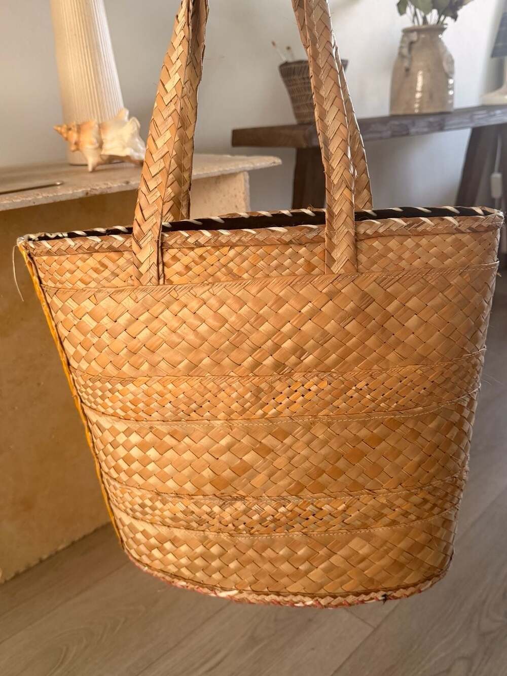 Vintage Handwoven Straw Tote Bag with Raffia Daisy Embroidery - Picture 4 of 4